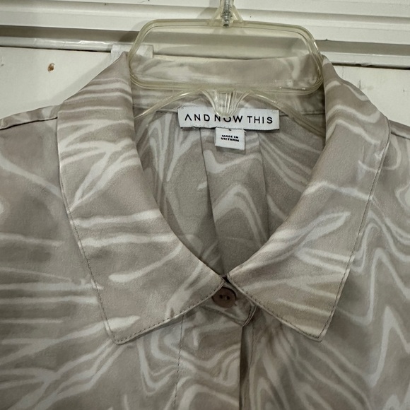 Bottom up top print shirt - Picture 2 of 2